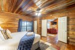 Cabin 1 - king master bedroom